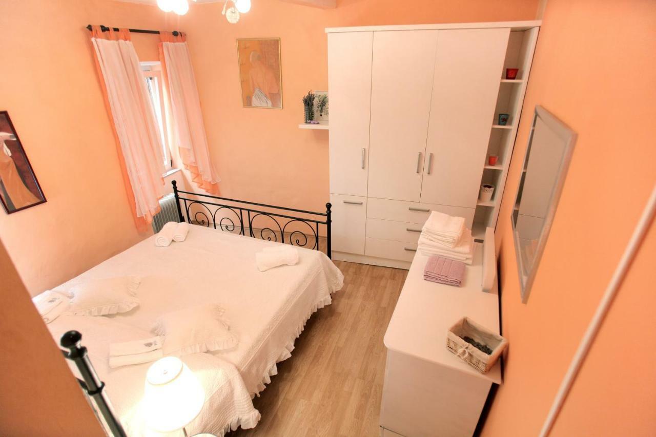 Phaedra Apartment Трогир Экстерьер фото